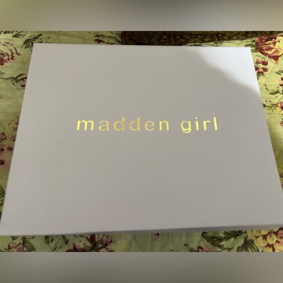 Madden Girl Mary Jane Platforms - Picture 9 of 9